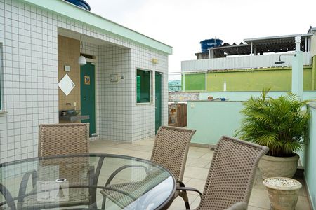 Casa à venda com 180m², 3 quartos e 2 vagas Casa à venda com 180m², 3 quartos e 2 vagasÁrea Externa
