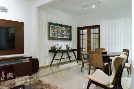 Sala de casa à venda com 3 quartos, 180m² em Vila da Penha, Rio de Janeiro