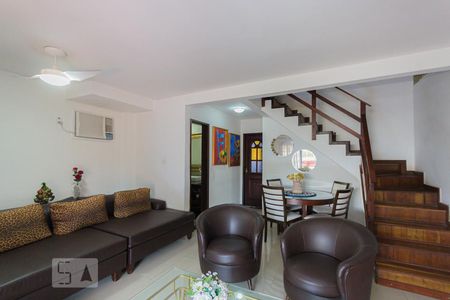 Sala de casa à venda com 4 quartos, 280m² em Tanque, Rio de Janeiro