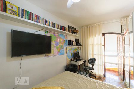 Casa à venda com 280m², 4 quartos e 6 vagas Casa à venda com 280m², 4 quartos e 6 vagasQuarto 2