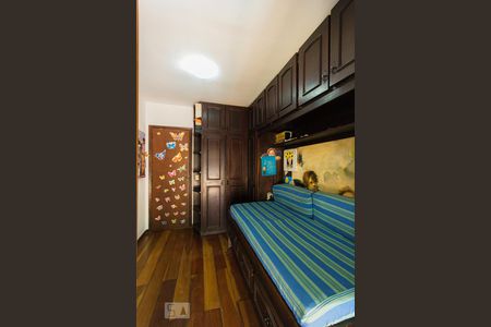 Casa à venda com 280m², 4 quartos e 6 vagas Casa à venda com 280m², 4 quartos e 6 vagasQuarto 1