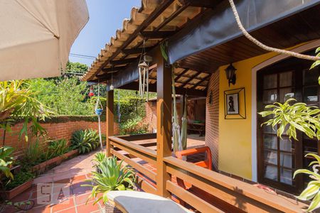 Casa à venda com 280m², 4 quartos e 6 vagas Casa à venda com 280m², 4 quartos e 6 vagasVaranda de Entrada (1º andar)