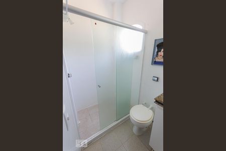 Casa à venda com 280m², 4 quartos e 6 vagas Casa à venda com 280m², 4 quartos e 6 vagasBanheiro Social