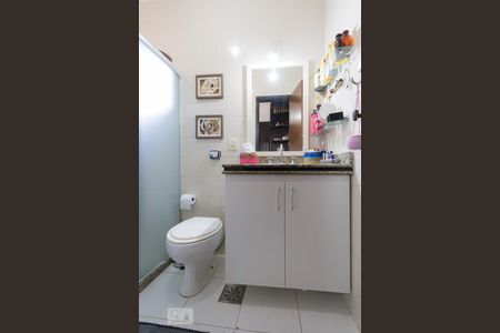 Casa à venda com 280m², 4 quartos e 6 vagas Casa à venda com 280m², 4 quartos e 6 vagasBanheiro Quarto 3 - Suíte