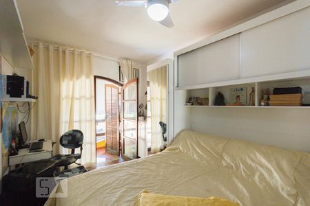 Casa à venda com 280m², 4 quartos e 6 vagas Casa à venda com 280m², 4 quartos e 6 vagasQuarto 2