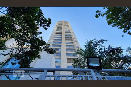 Apartamento para alugar com 66m², 2 quartos e 1 vagaFachada