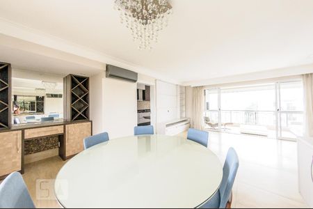 Sala de apartamento para alugar com 4 quartos, 164m² em Cambuí, Campinas