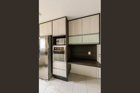 Apartamento para alugar com 164m², 4 quartos e 2 vagasCozinha