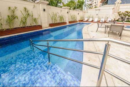 Apartamento para alugar com 164m², 4 quartos e 2 vagasÁrea comum - Piscina