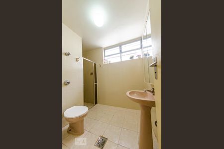 Apartamento para alugar com 110m², 3 quartos e 1 vaga Apartamento para alugar com 110m², 3 quartos e 1 vagaBanheiro