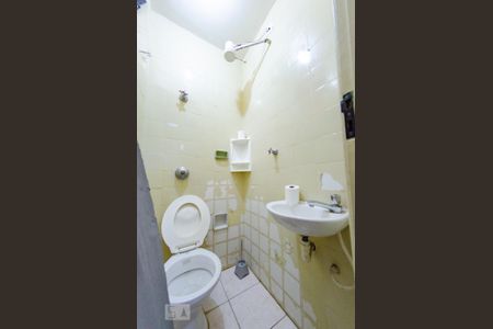 Apartamento para alugar com 110m², 3 quartos e 1 vaga Apartamento para alugar com 110m², 3 quartos e 1 vagaBanheiro de Serviço
