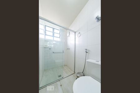 Apartamento para alugar com 110m², 3 quartos e 1 vaga Apartamento para alugar com 110m², 3 quartos e 1 vagaBanheiro da Suíte
