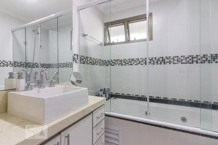 Apartamento à venda com 326m², 4 quartos e 4 vagasBanheiro Suite 1