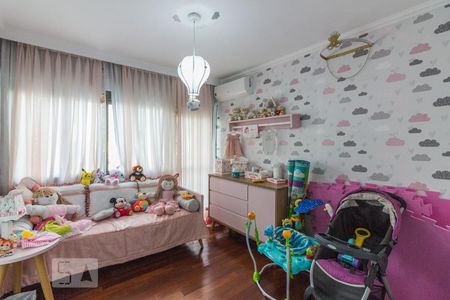 Apartamento à venda com 326m², 4 quartos e 4 vagasSuite 3