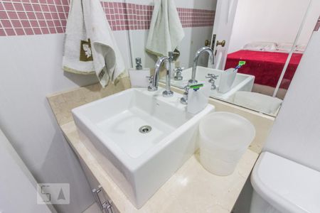 Apartamento à venda com 326m², 4 quartos e 4 vagasBanheiro Suite 2