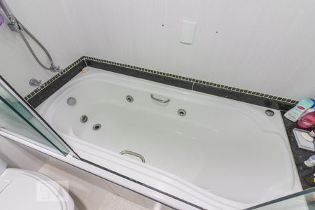 Apartamento à venda com 326m², 4 quartos e 4 vagasBanheiro Suite Master