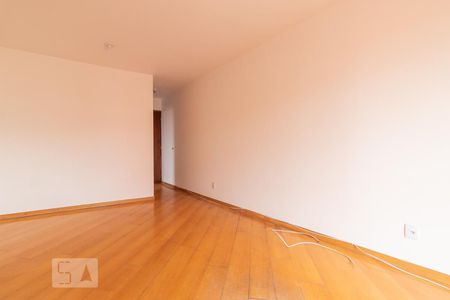Sala de apartamento à venda com 3 quartos, 76m² em Chácara das Pedras, Porto Alegre