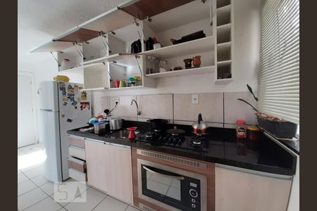 Cozinha de apartamento à venda com 2 quartos, 43m² em Glória, Porto Alegre