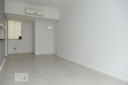 Sala de apartamento para alugar com 2 quartos, 77m² em Maracanã, Rio de Janeiro