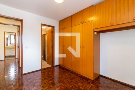 Apartamento à venda com 156m², 4 quartos e 2 vagas Apartamento à venda com 156m², 4 quartos e 2 vagasSuíte 1