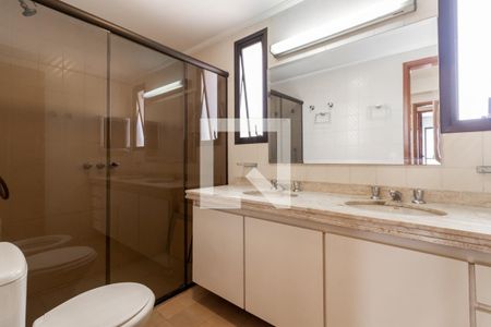 Apartamento à venda com 156m², 4 quartos e 2 vagas Apartamento à venda com 156m², 4 quartos e 2 vagasBanheiro Suíte 2