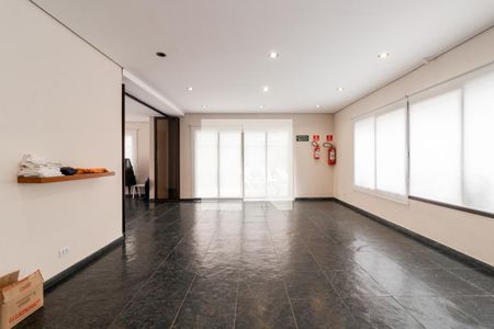 Apartamento à venda com 156m², 4 quartos e 2 vagas Apartamento à venda com 156m², 4 quartos e 2 vagasSalão de Festas