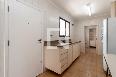 Apartamento à venda com 156m², 4 quartos e 2 vagas Apartamento à venda com 156m², 4 quartos e 2 vagasCozinha