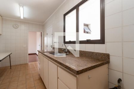 Apartamento à venda com 156m², 4 quartos e 2 vagas Apartamento à venda com 156m², 4 quartos e 2 vagasCozinha