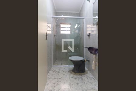 Casa para alugar com 80m², 3 quartos e 1 vaga Casa para alugar com 80m², 3 quartos e 1 vagaBanheiro Social