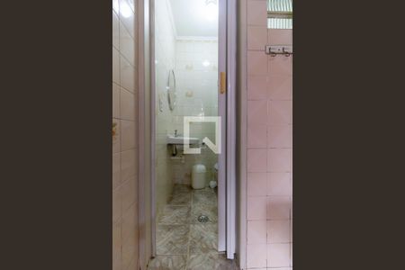 Casa para alugar com 80m², 3 quartos e 1 vaga Casa para alugar com 80m², 3 quartos e 1 vagaBanheiro externo
