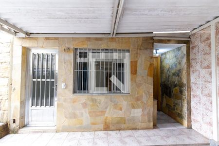 Casa para alugar com 80m², 3 quartos e 1 vaga Casa para alugar com 80m², 3 quartos e 1 vagaFachada