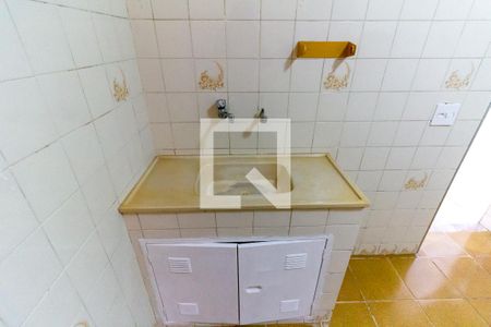 Casa para alugar com 80m², 3 quartos e 1 vaga Casa para alugar com 80m², 3 quartos e 1 vagaCozinha da edícula