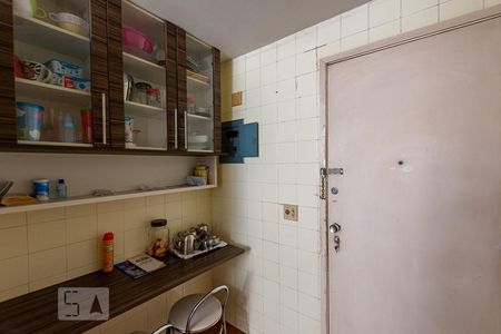 Cozinha  de apartamento à venda com 1 quarto, 70m² em Icaraí, Niterói