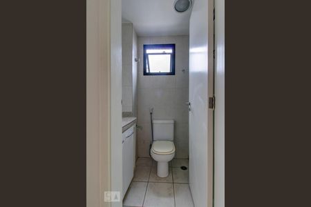 Banheiro de apartamento para alugar com 1 quarto, 41m² em Pinheiros, São Paulo
