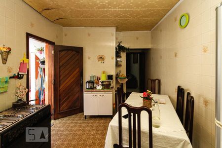 Casa à venda com 60m², 2 quartos e 2 vagasCozinha