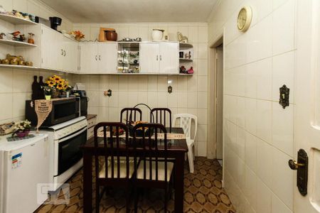 Casa à venda com 60m², 2 quartos e 2 vagasCozinha da Edícula