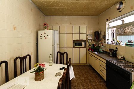 Casa à venda com 60m², 2 quartos e 2 vagasCozinha