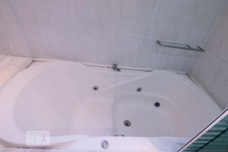 Apartamento para alugar com 150m², 3 quartos e 3 vagasBanheiro Suíte 1