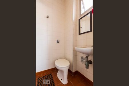 Banheiro de Serviço de apartamento à venda com 2 quartos, 65m² em Chácara Inglesa, São Paulo