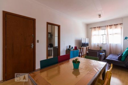 Apartamento à venda com 65m², 2 quartos e 1 vagaSala