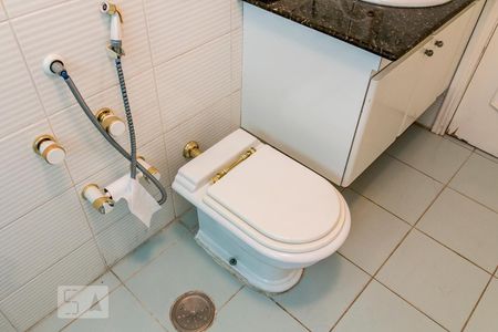 Apartamento para alugar com 74m², 2 quartos e 1 vaga Apartamento para alugar com 74m², 2 quartos e 1 vagaBanheiro