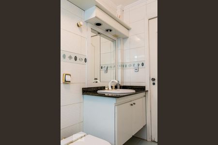 Apartamento para alugar com 74m², 2 quartos e 1 vaga Apartamento para alugar com 74m², 2 quartos e 1 vagaBanheiro