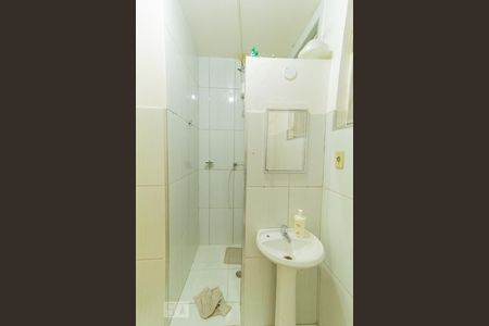 Banheiro  de kitnet/studio para alugar com 1 quarto, 38m² em Vila Buarque, São Paulo