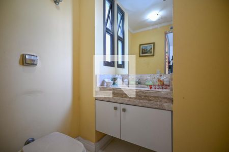 Lavabo de apartamento para alugar com 3 quartos, 115m² em Real Parque, São Paulo