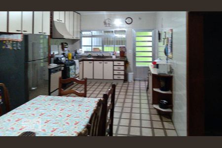 Casa à venda com 350m², 6 quartos e 3 vagasCozinha