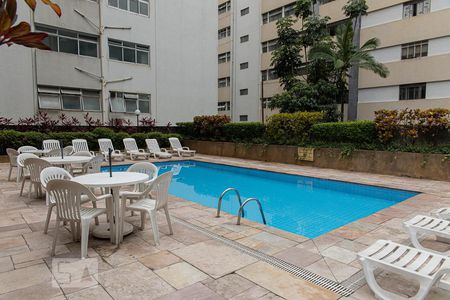 Apartamento para alugar com 100m², 2 quartos e 2 vagasÁrea comum - Piscina