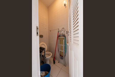 Apartamento para alugar com 80m², 2 quartos e sem vagaBanheiro de Serviço