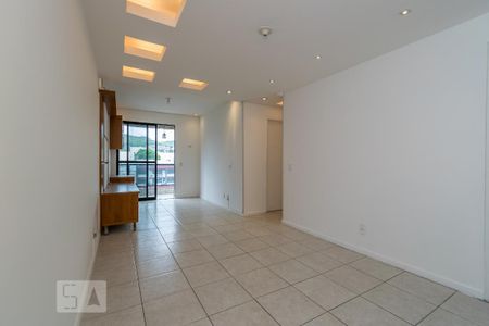 Sala de apartamento à venda com 2 quartos, 90m² em Penha Circular, Rio de Janeiro