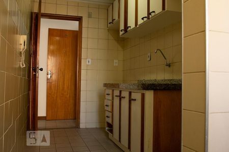 Cozinha de apartamento para alugar com 2 quartos, 69m² em Setor Bueno, Goiânia