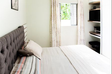 Quarto 1 de casa para alugar com 2 quartos, 65m² em Vila Bancária, São Paulo